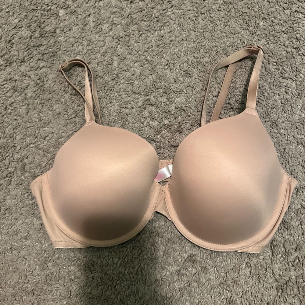 PINK Victoria's Secret Light Nude Smooth T-Shirt Bra